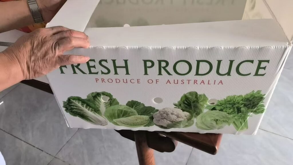 White reusable PP corrugated plastic box printed for fresh Australian produce